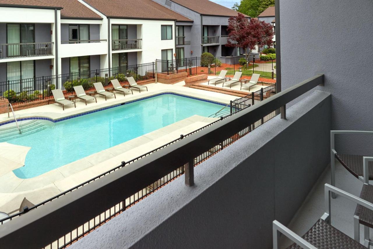 Courtyard By Marriott Augusta Hotel Exterior photo