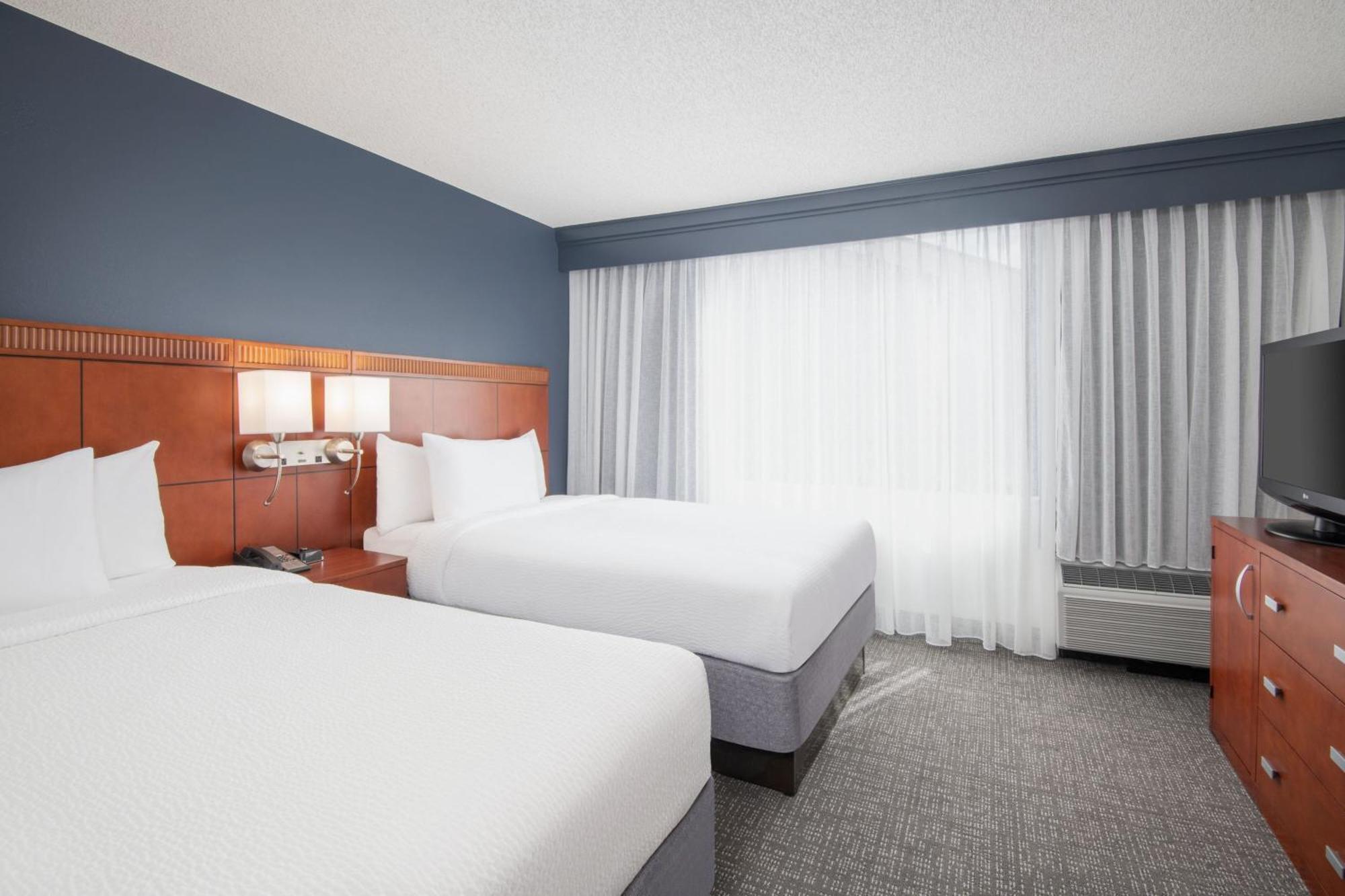 Courtyard By Marriott Augusta Hotel Exterior photo